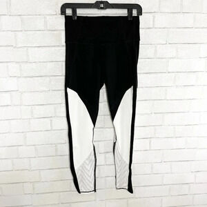 Athleta Black and White Cropped Leggings with Laser Cut Details Women's Small